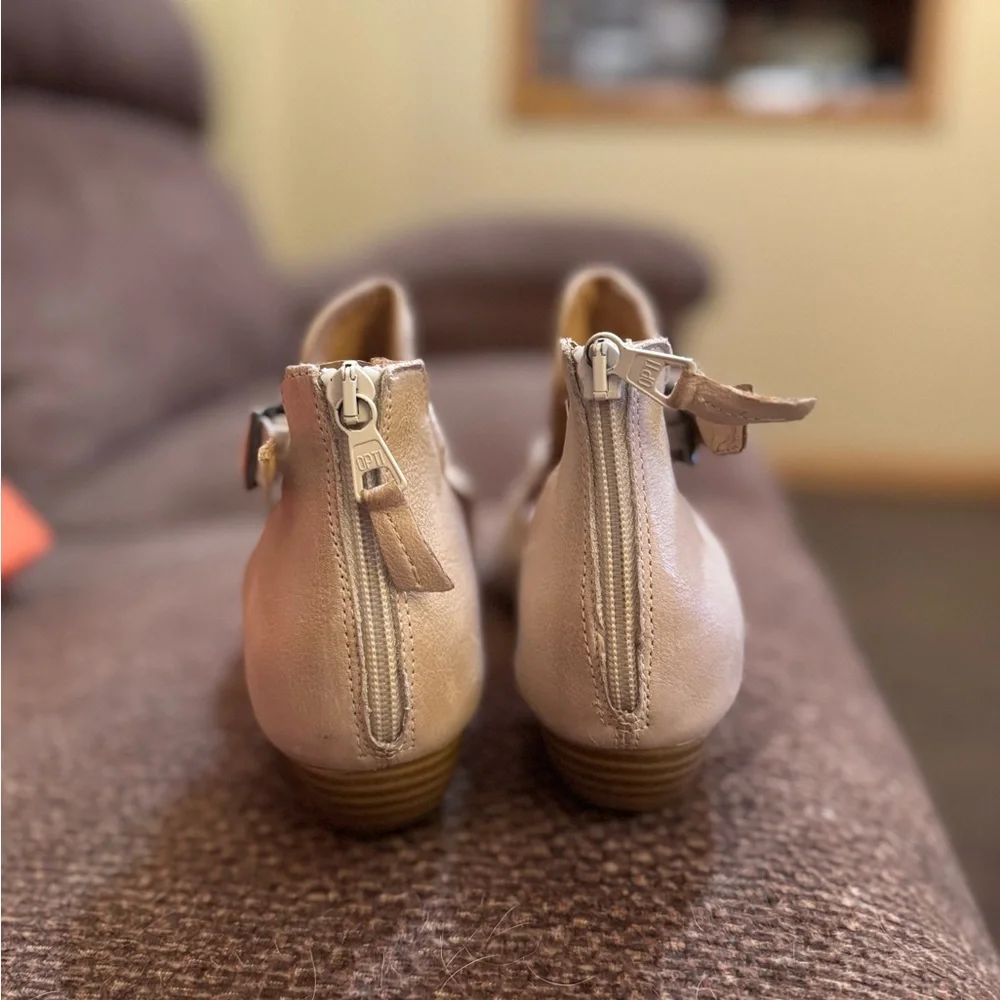 Miz Mooz Women's Sandals - Linen - Picture 2 of 5